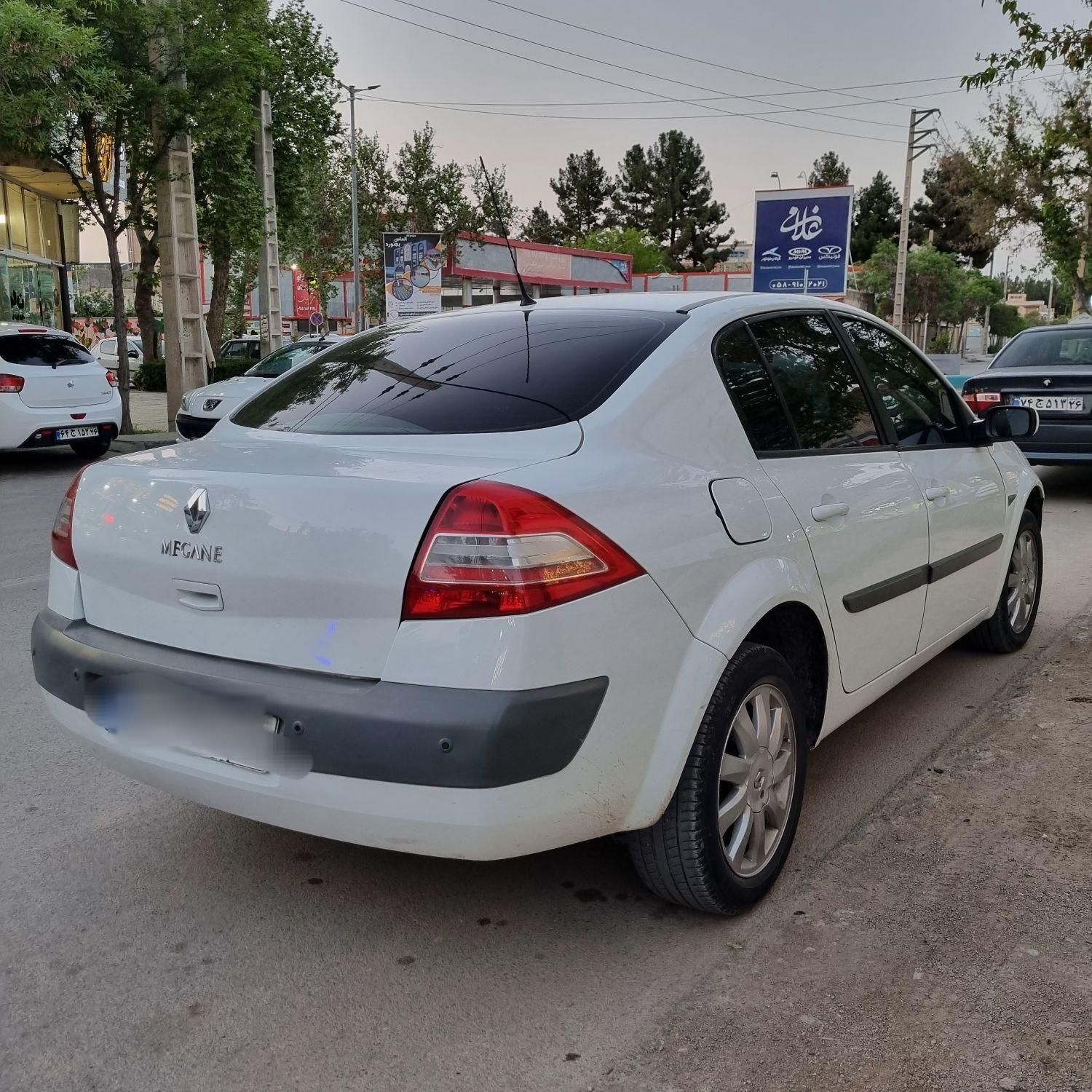 رنو مگان پارس خودرو 2000 - 2012