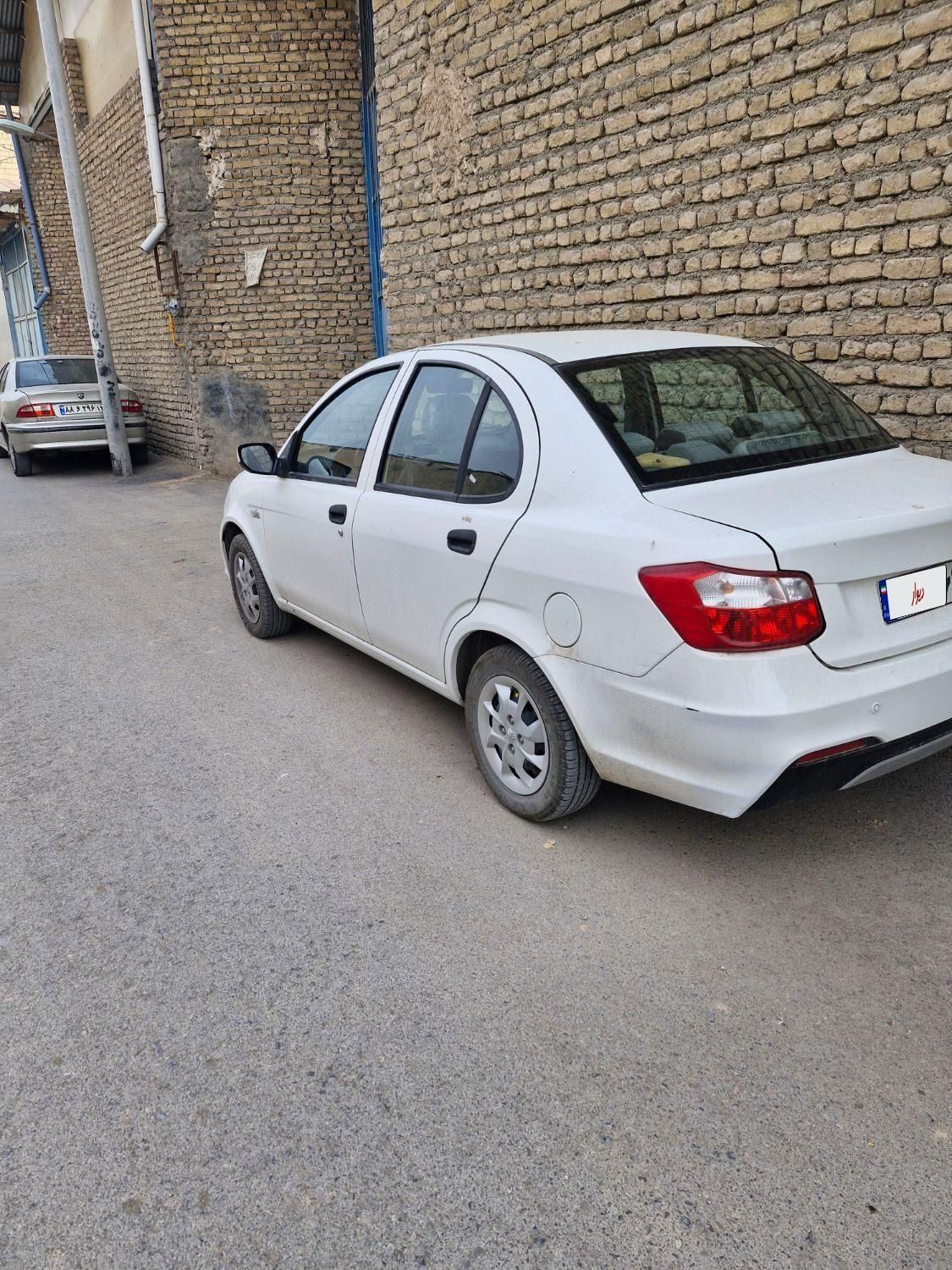ساینا S دنده ای بنزینی - 1402