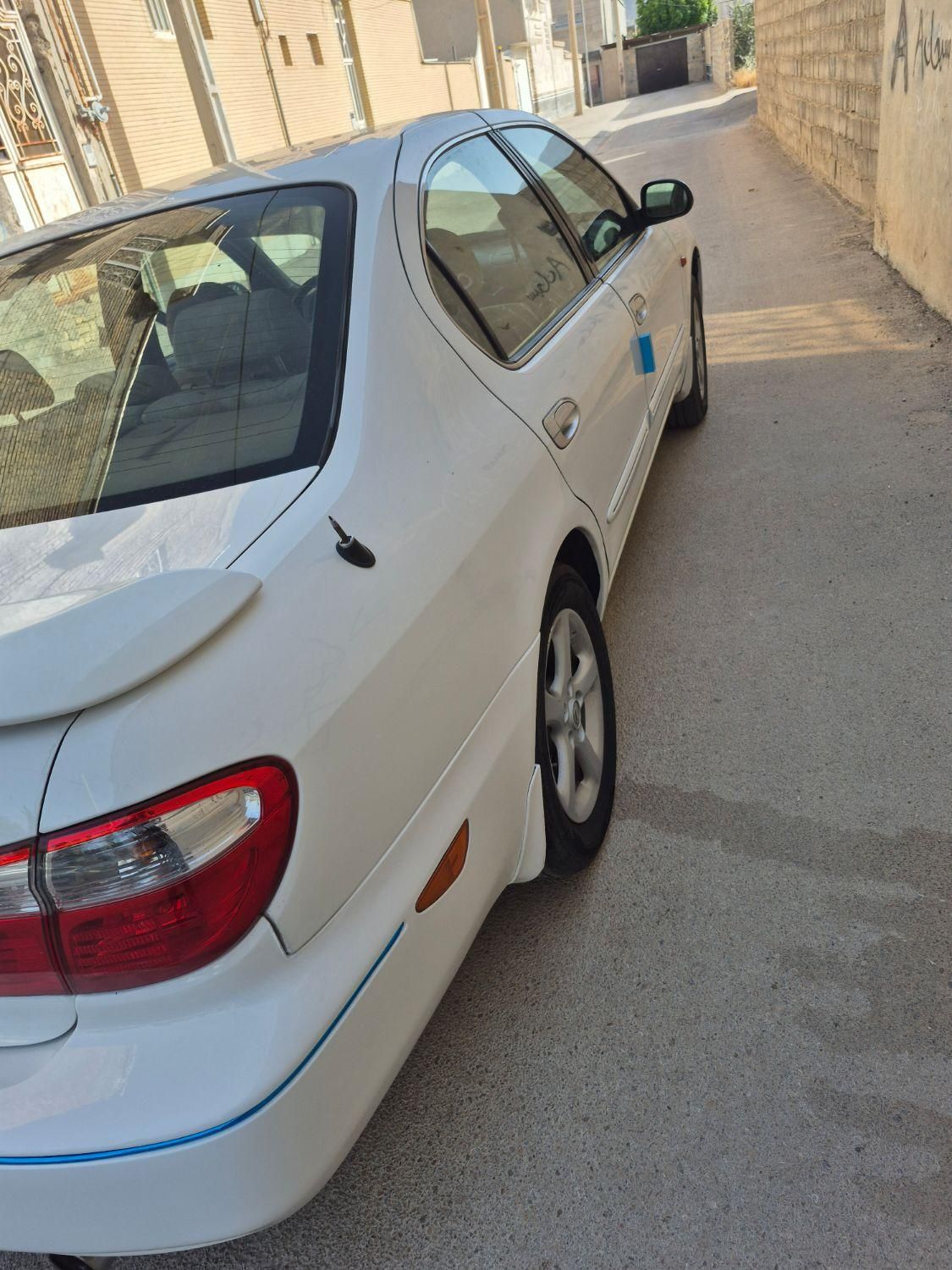 نیسان ماکسیما دنده‌ای - 2003