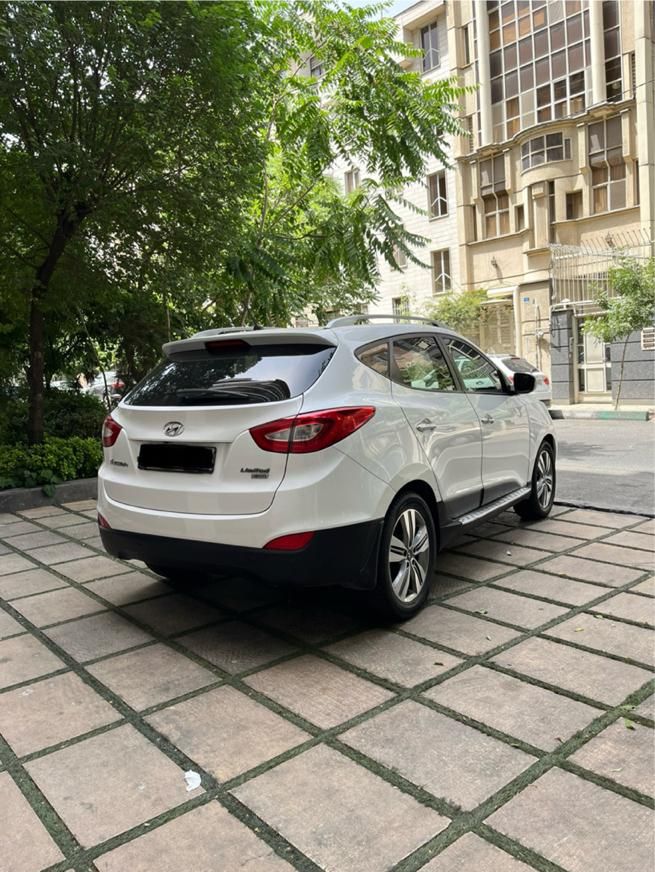 هیوندای توسان 2.4 لیتر - 2015