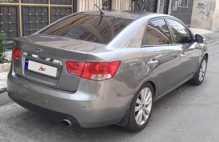 کیا سراتو 2.0 لیتر اتوماتیک GT لاین - 2010