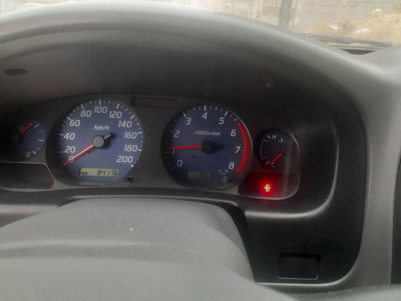 نیسان رونیز دنده‌ای - 2004