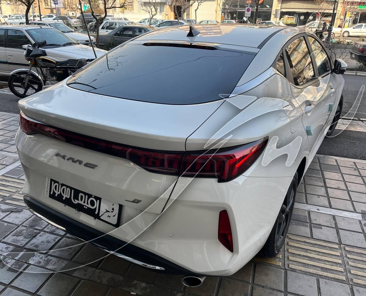 کی ام سی J7 اتوماتیک - 2025