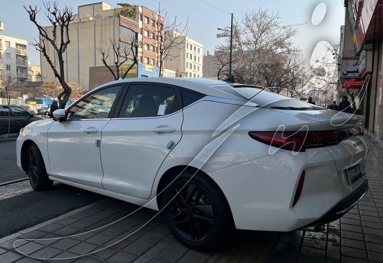 کی ام سی J7 اتوماتیک - 2025