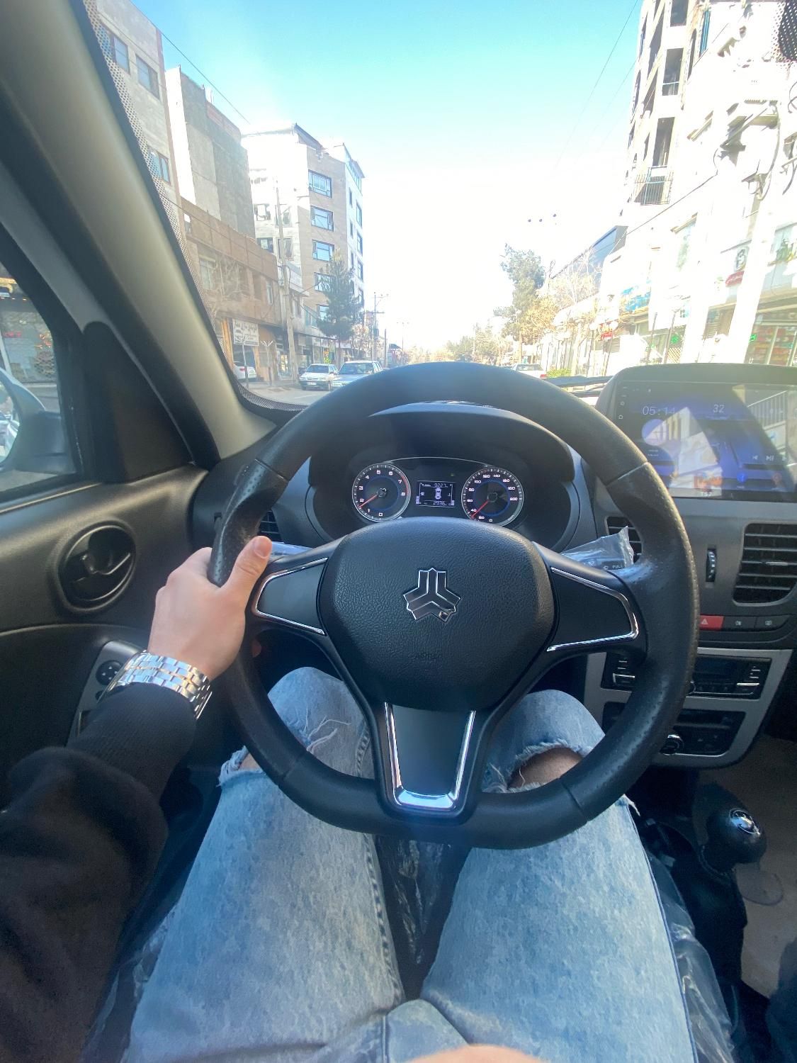 ساینا S دنده ای بنزینی - 1403