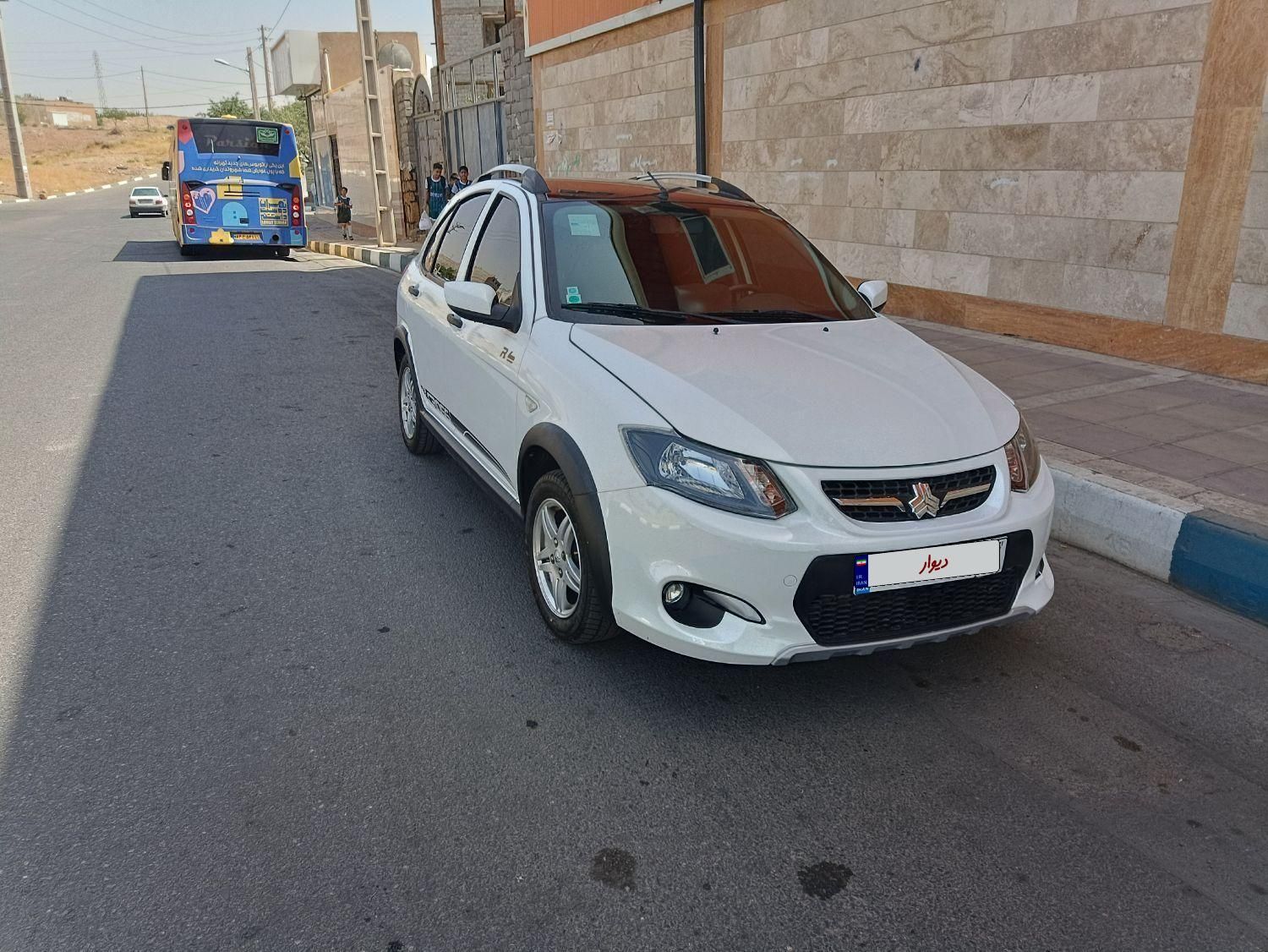 خودرو کوییک، R آگهی ann_18274146