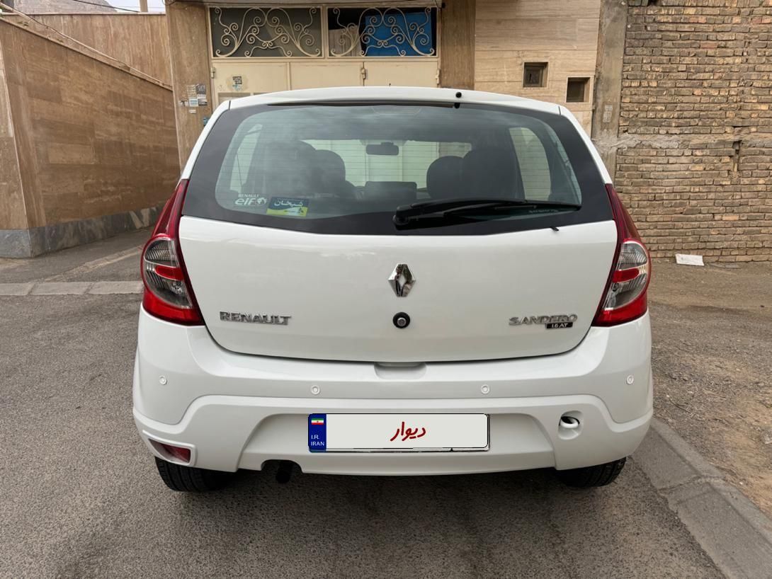 رنو ساندرو اتوماتیک - 1395