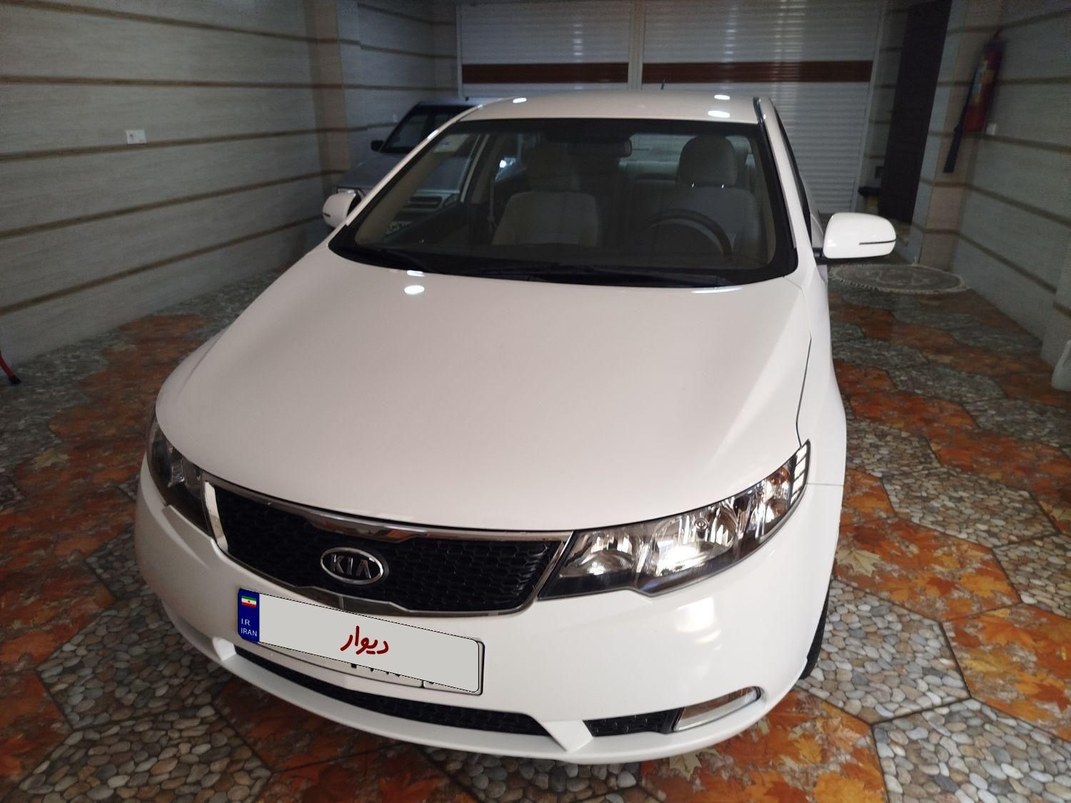 کیا سراتو 2.0 لیتر اتوماتیک GT لاین - 2015