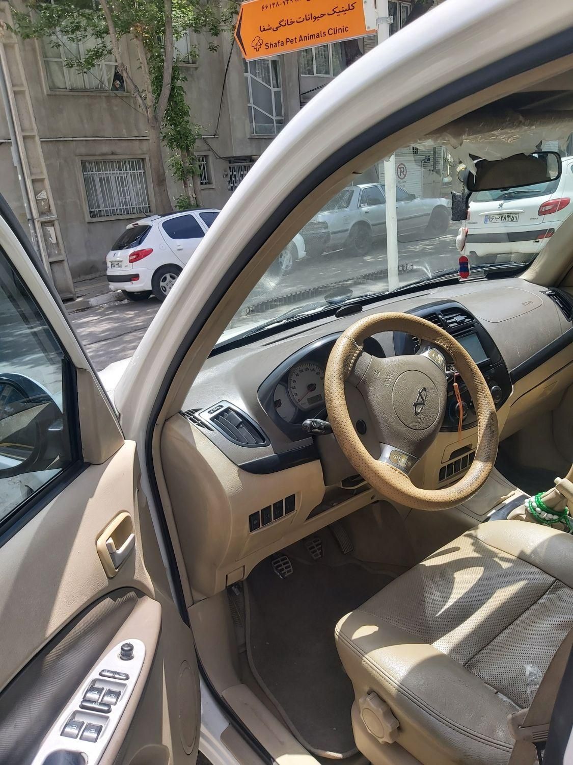 ام وی ام X33 دنده‌ای ساده - 2012