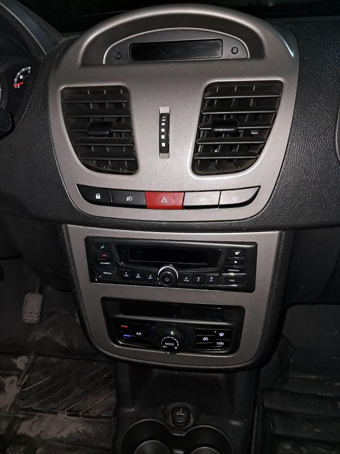 کوییک R دنده‌ای - 1399