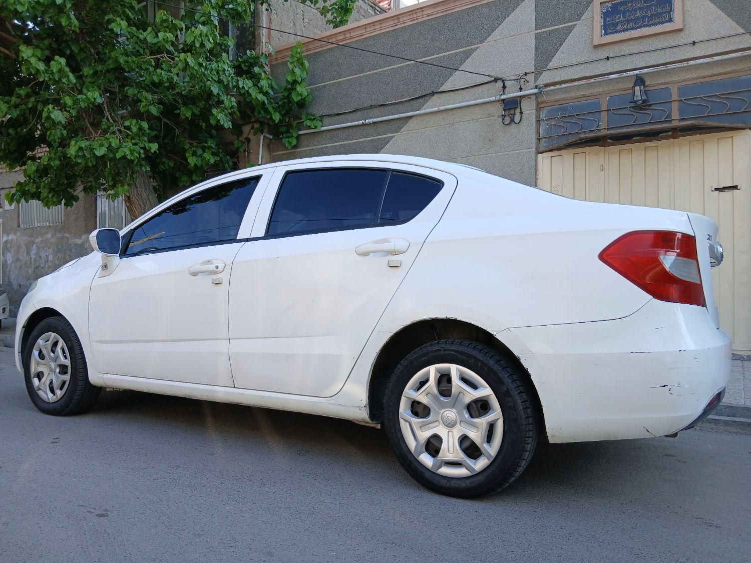 برلیانس H230 دنده‌ای - 2016