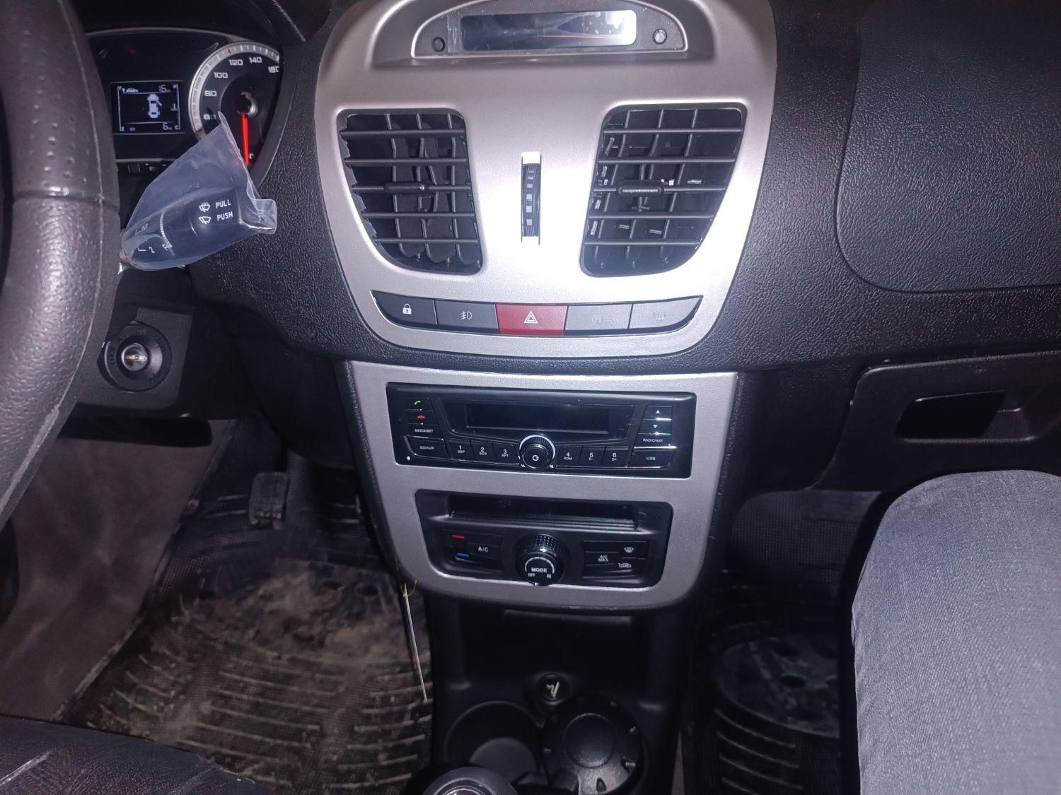 کوییک S دنده ای - 1404