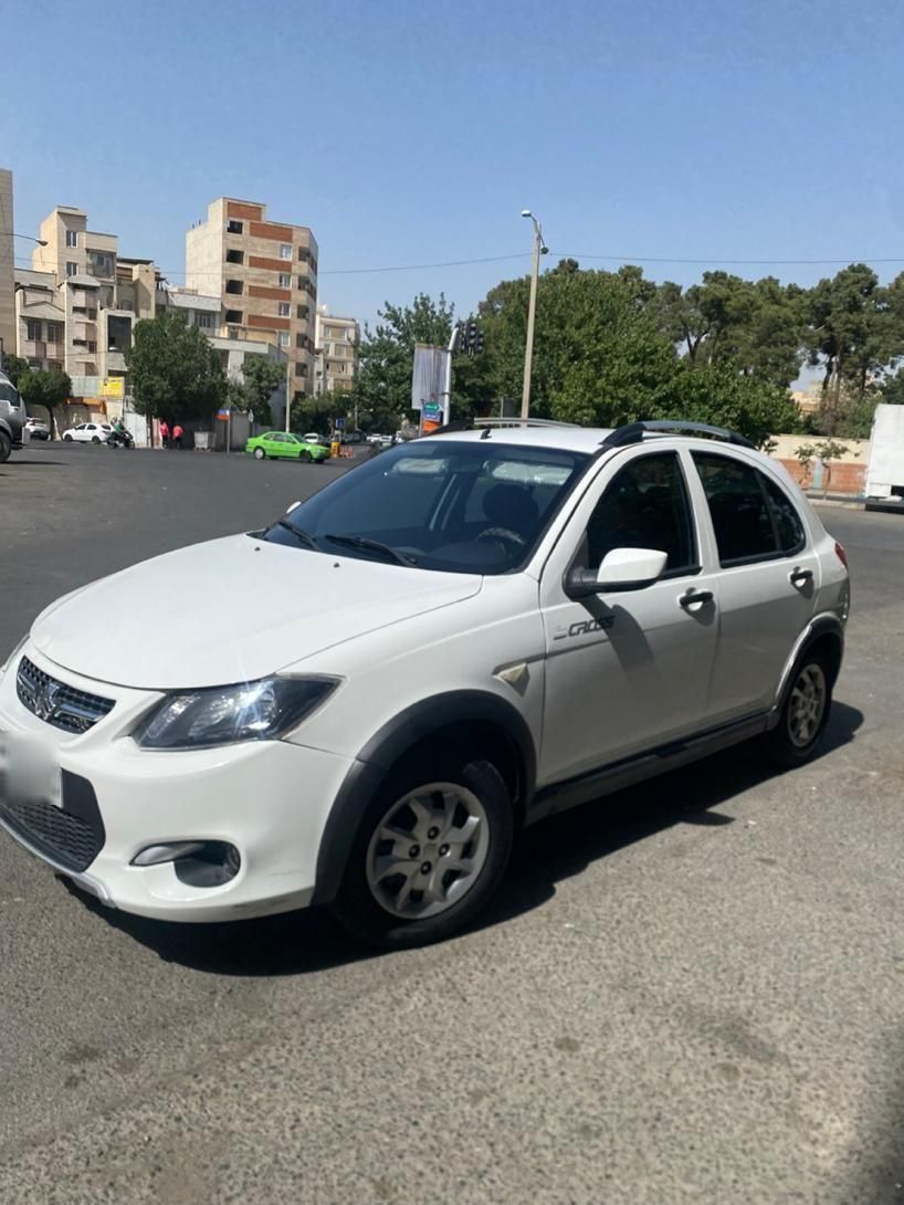خودرو کوییک، R آگهی ann_18282093
