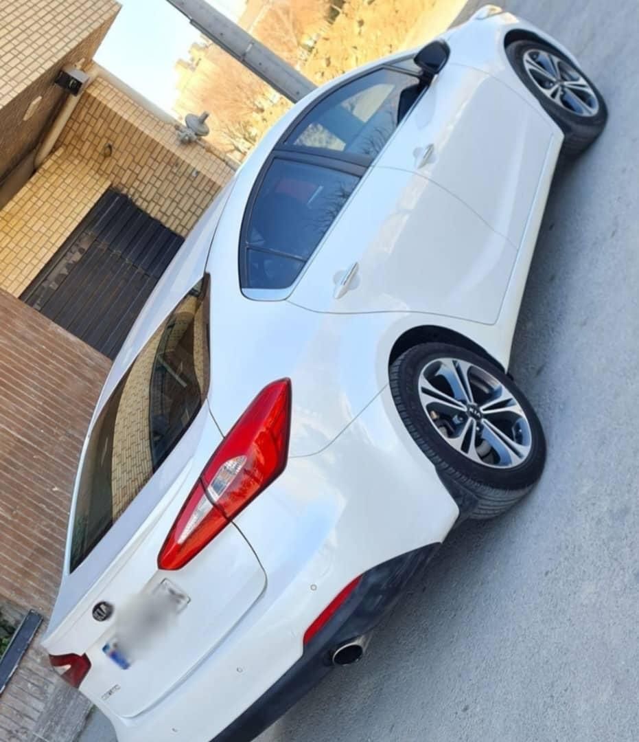 کیا سراتو 2.0 لیتر اتوماتیک GT لاین - 2015