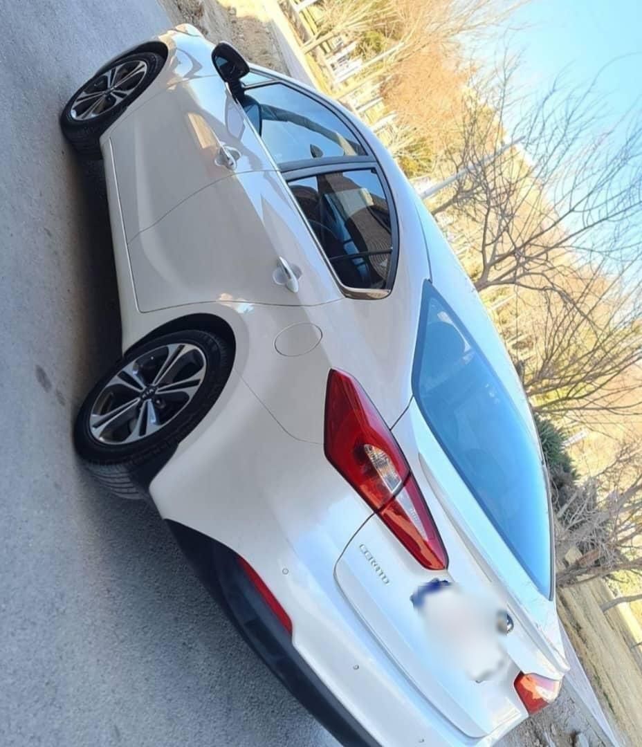 کیا سراتو 2.0 لیتر اتوماتیک GT لاین - 2015