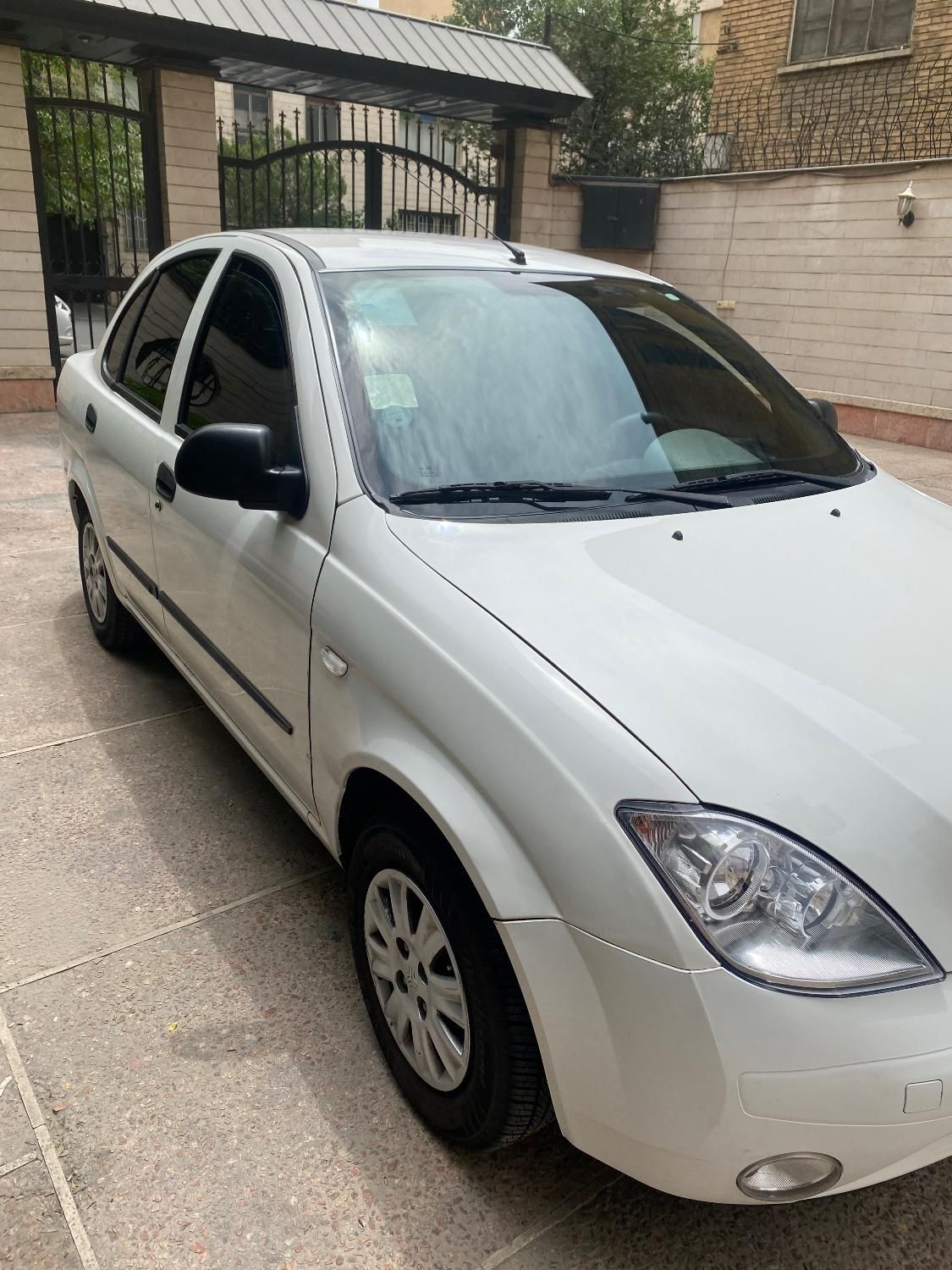 تیبا صندوق دار EX - 1395