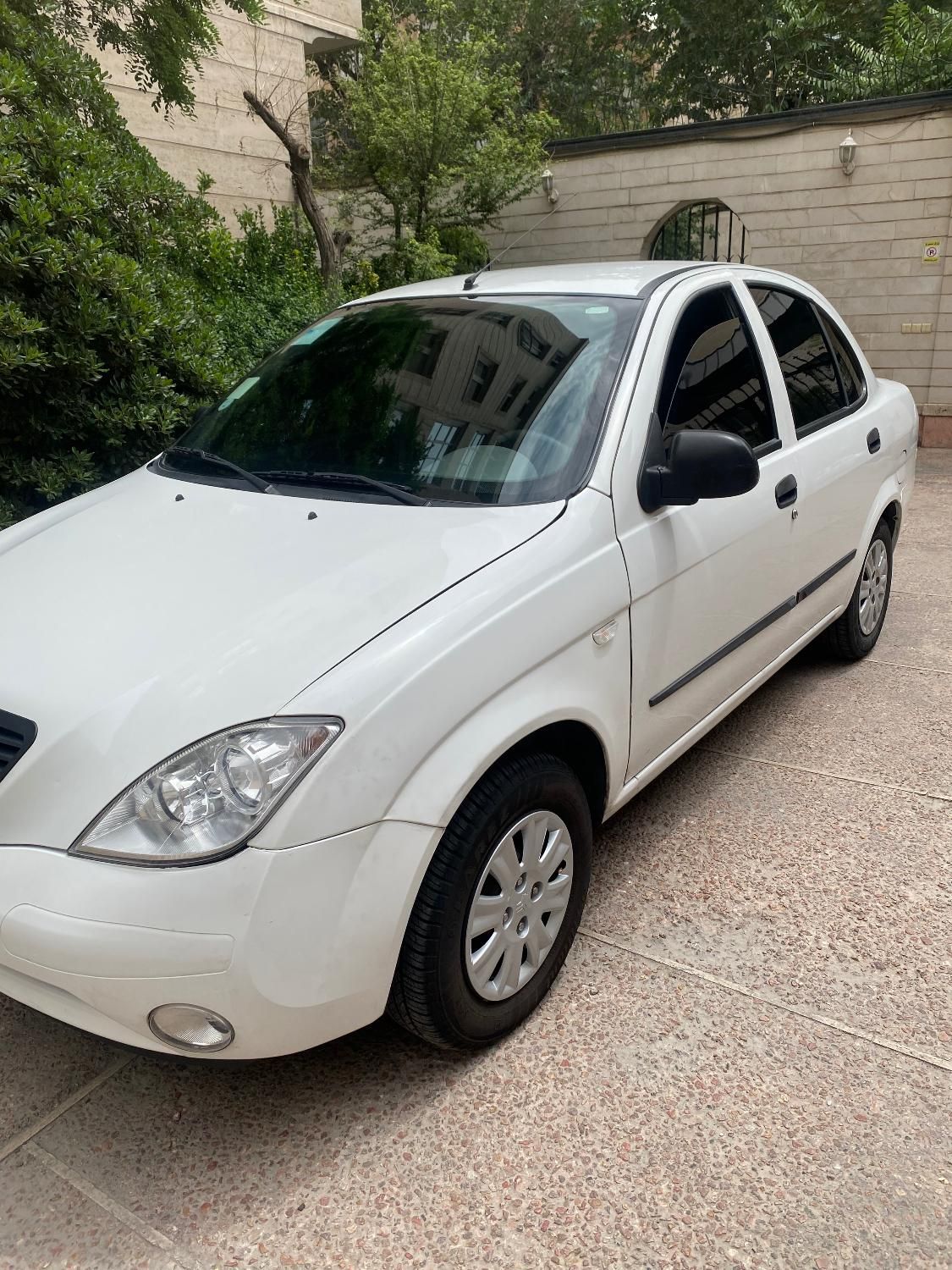 تیبا صندوق دار EX - 1395