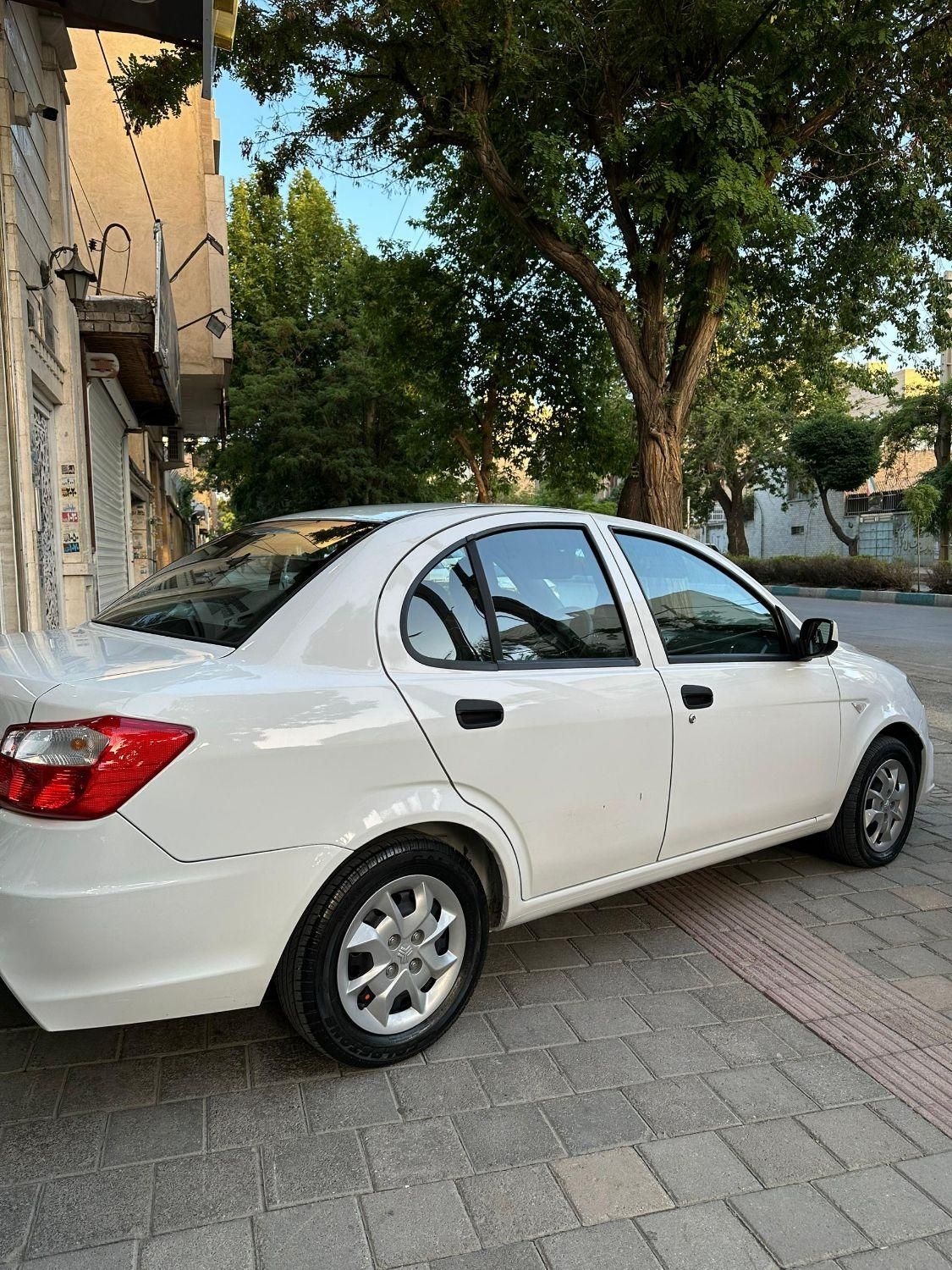 ساینا S دنده ای بنزینی - 1401