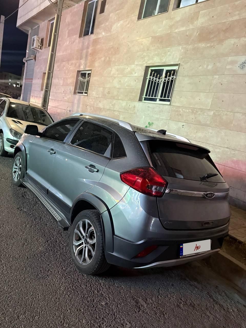 خودرو ام وی ام، X22 آگهی ann_18287331