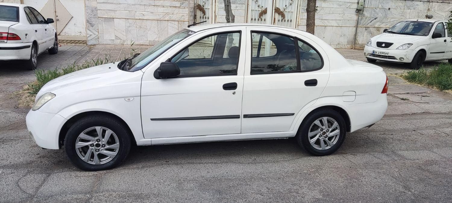 تیبا صندوق دار EX - 1395