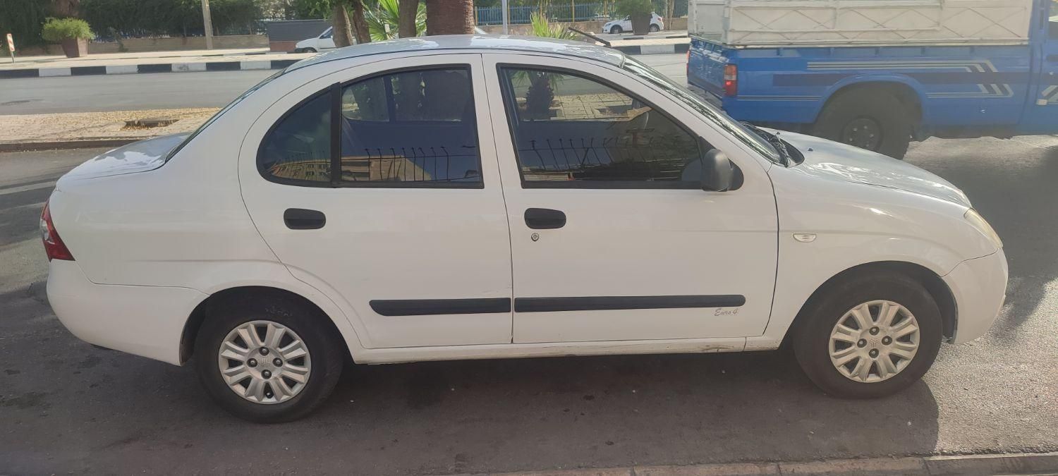 تیبا صندوق دار SX - 1393