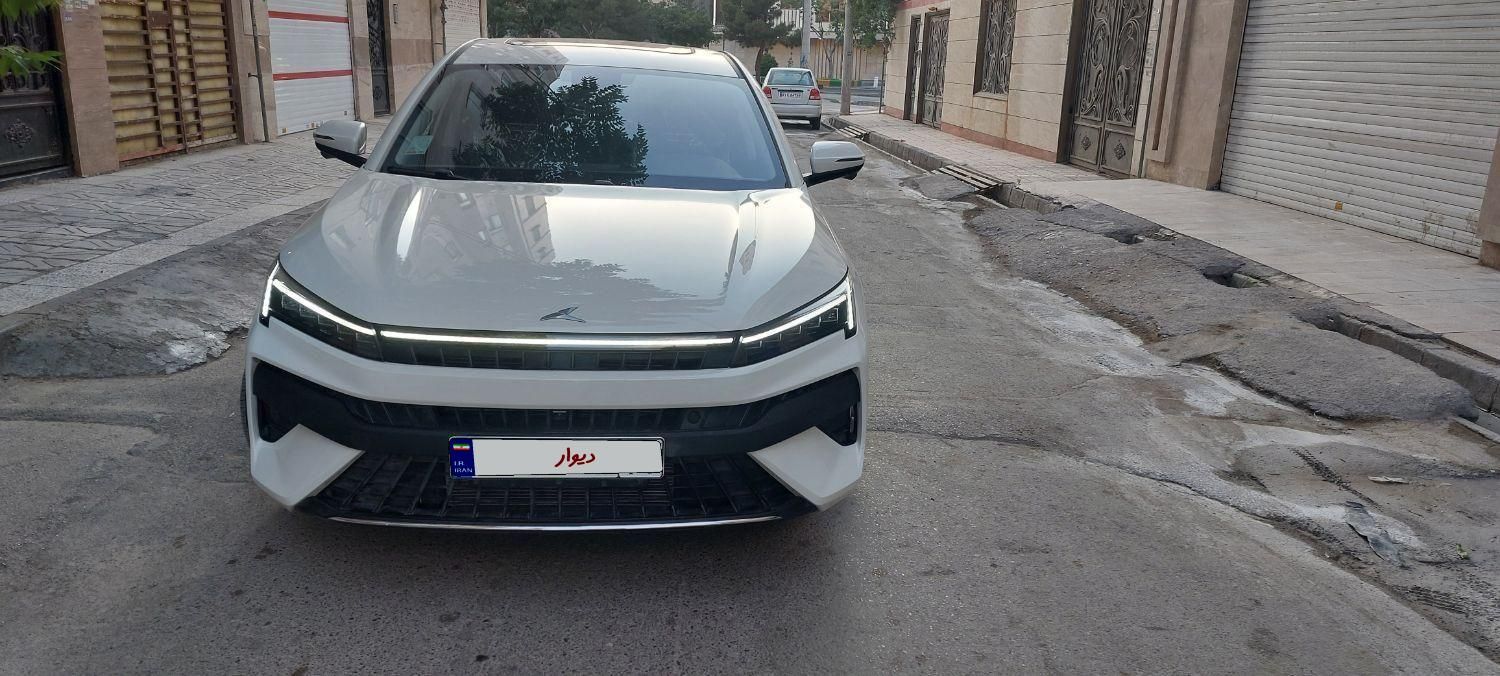 کی ام سی J7 اتوماتیک - 2024