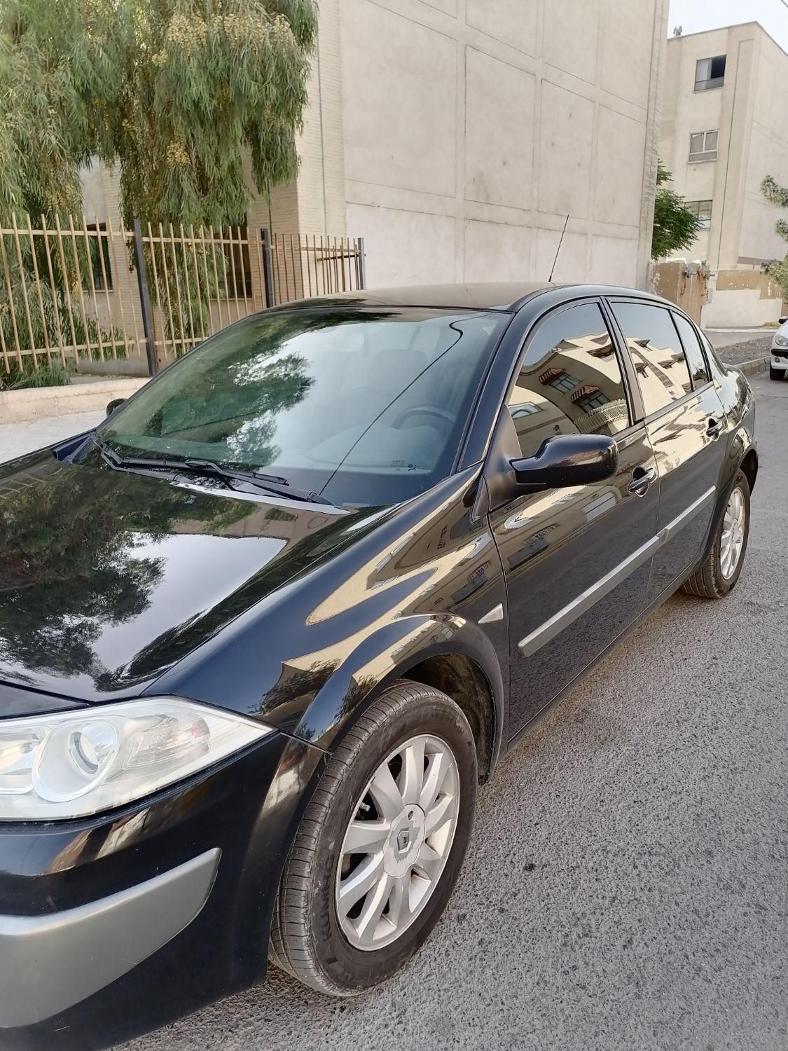 رنو مگان پارس خودرو 2000 - 2012