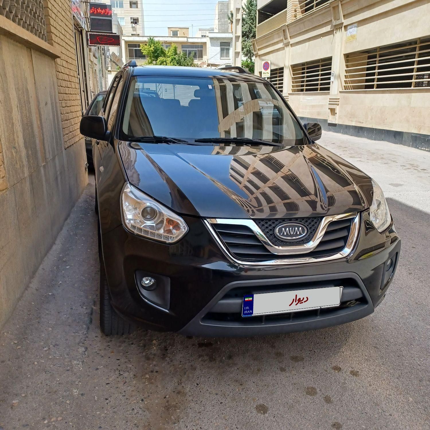 خودرو ام وی ام، X33 آگهی ann_18295353