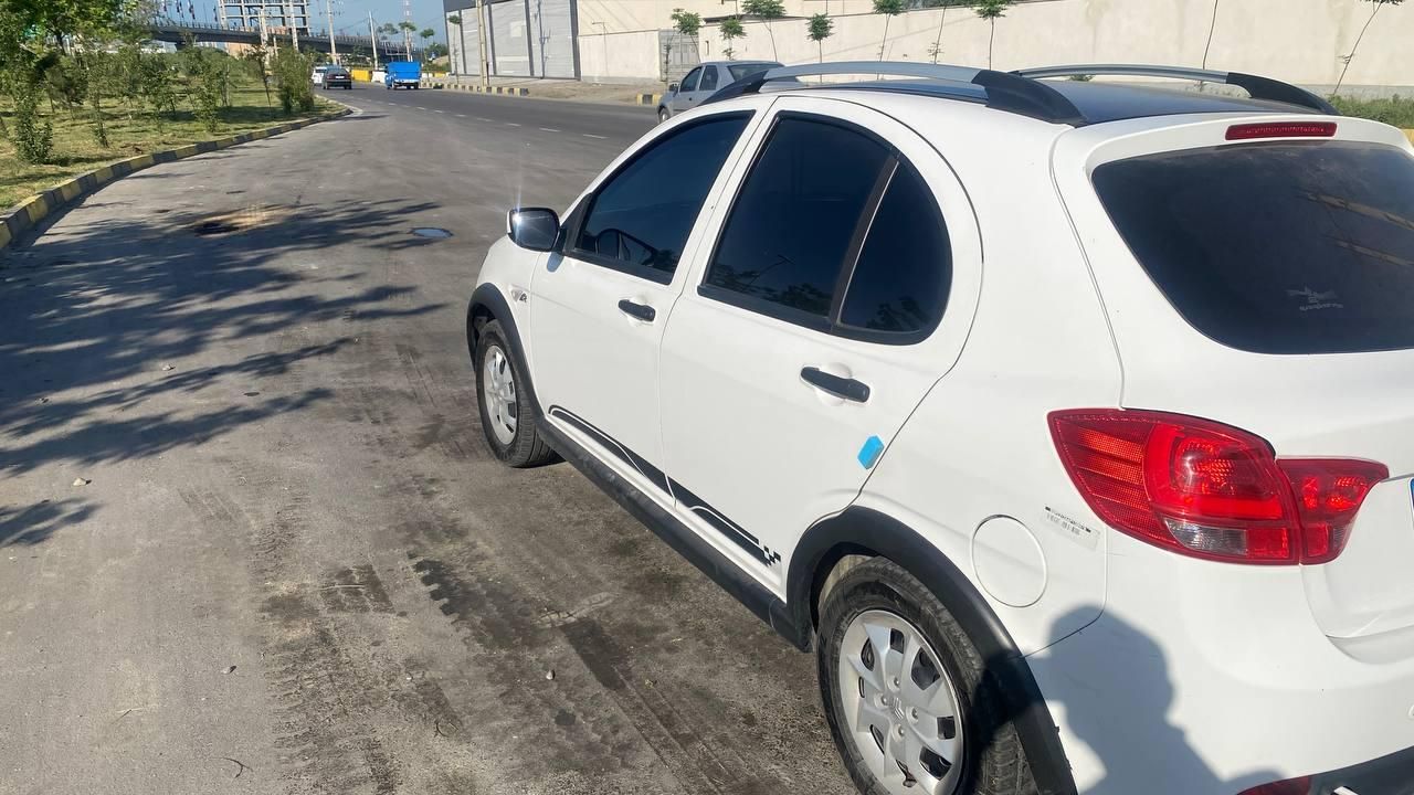 کوییک R دنده‌ای - 1402