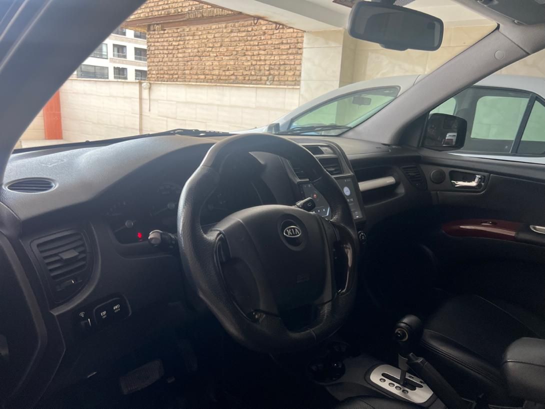 کیا اسپورتیج 6 سیلندر 2700cc - 2010