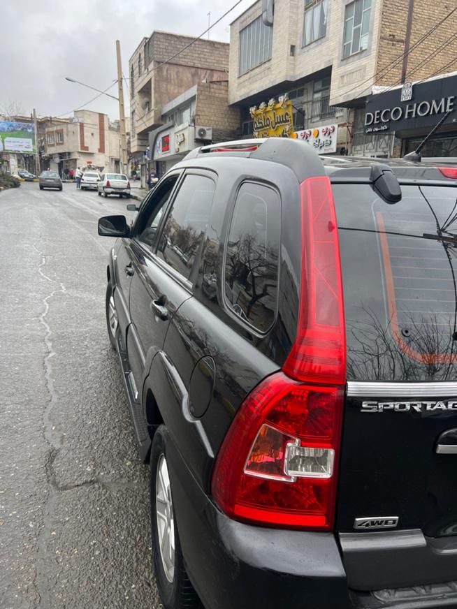 کیا اسپورتیج 6 سیلندر 2700cc - 2010