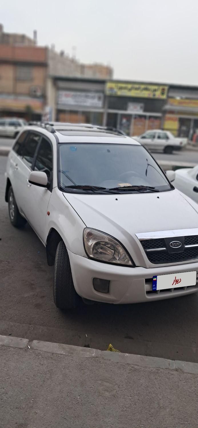 ام وی ام X33 دنده‌ای ساده - 2012