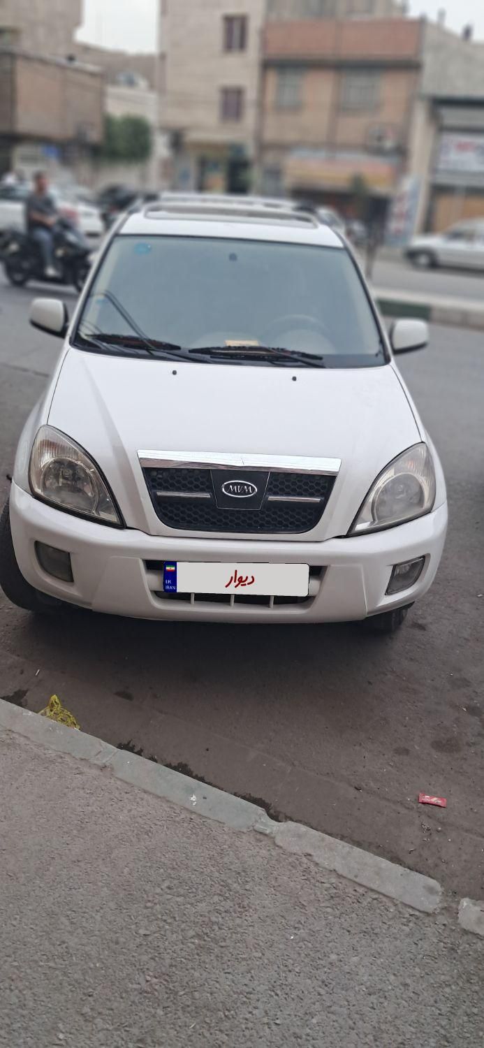 ام وی ام X33 دنده‌ای ساده - 2012