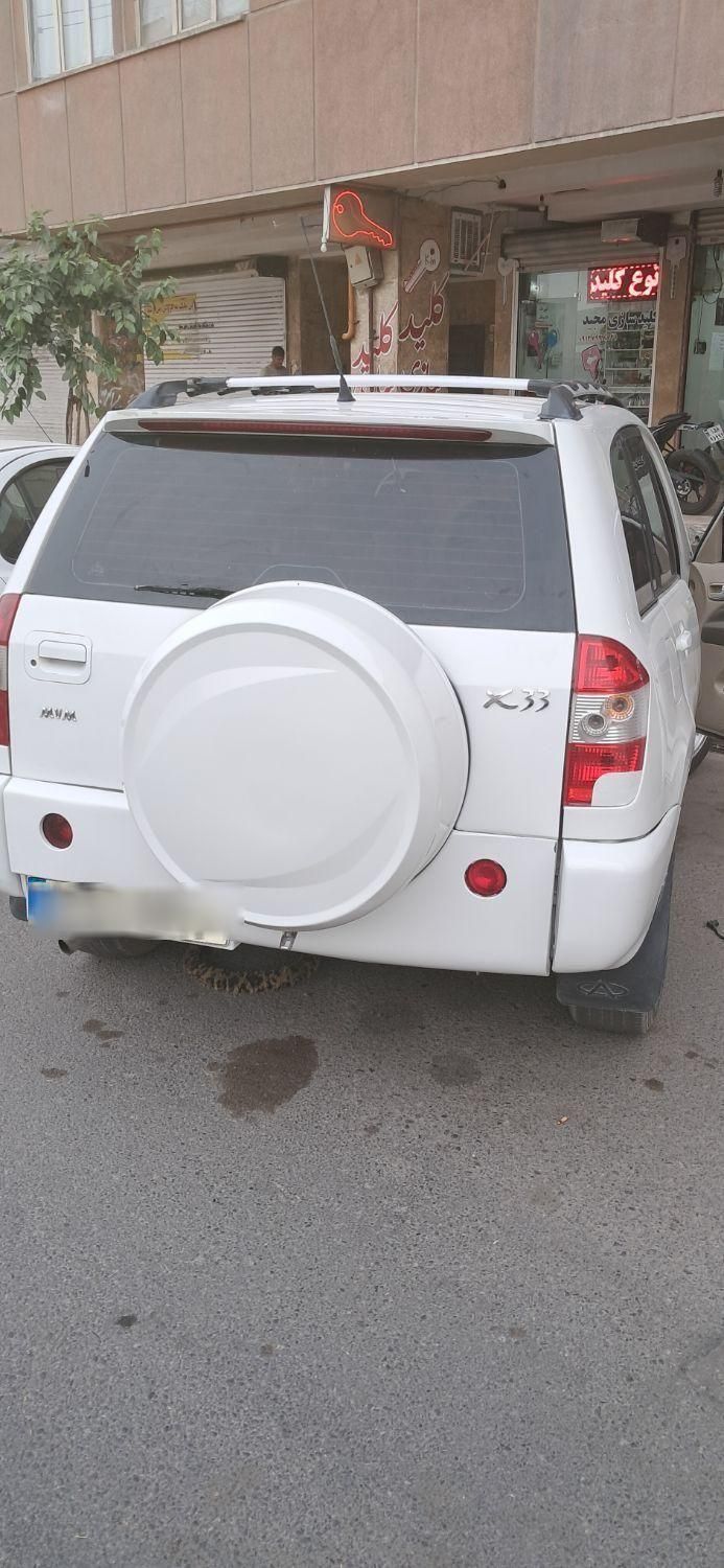 ام وی ام X33 دنده‌ای ساده - 2012