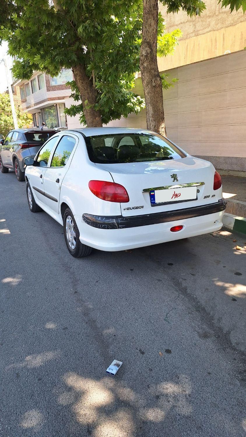 پژو ۲۰۶ صندوق دار v8 - 1390