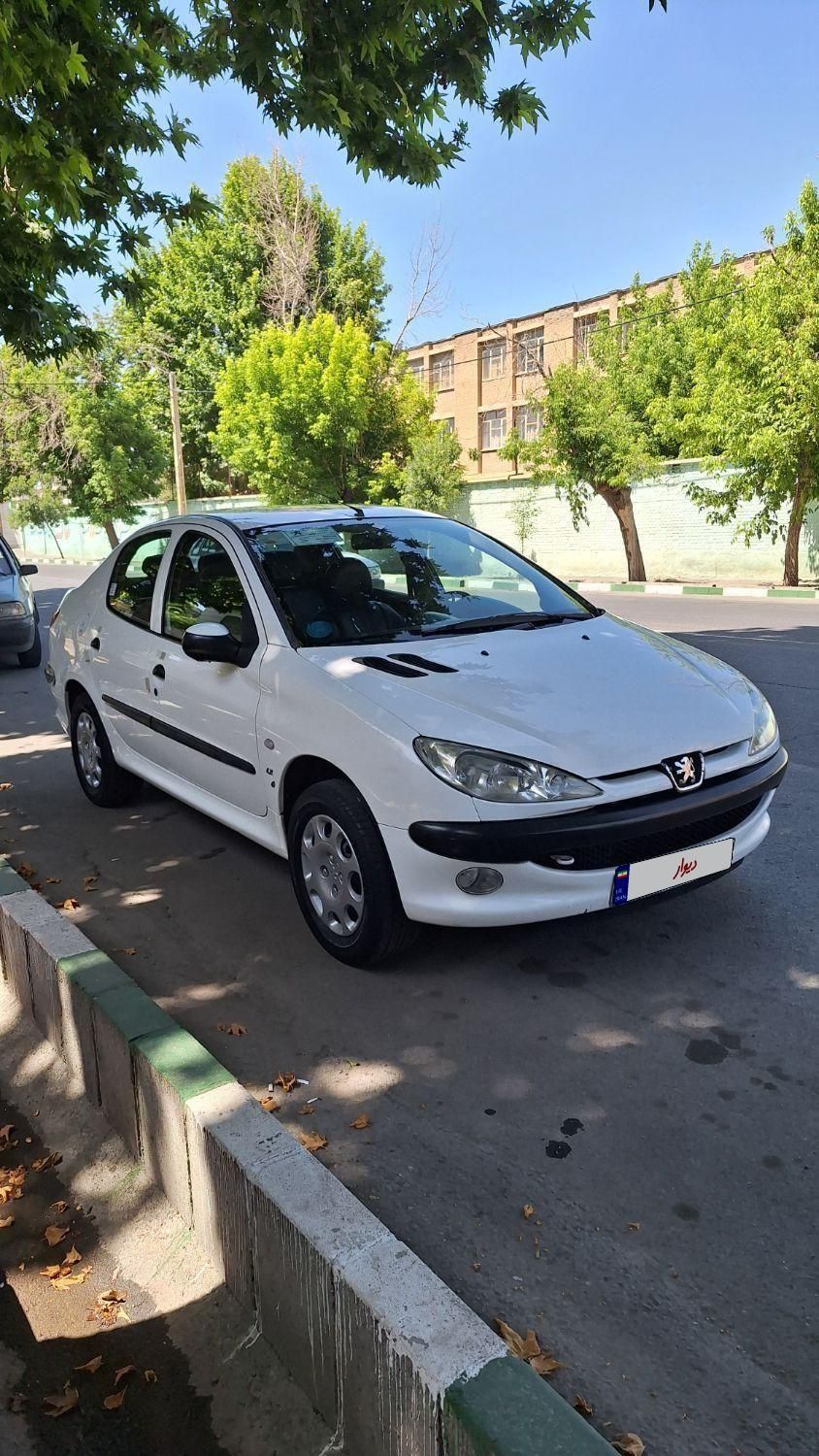پژو ۲۰۶ صندوق دار v8 - 1390