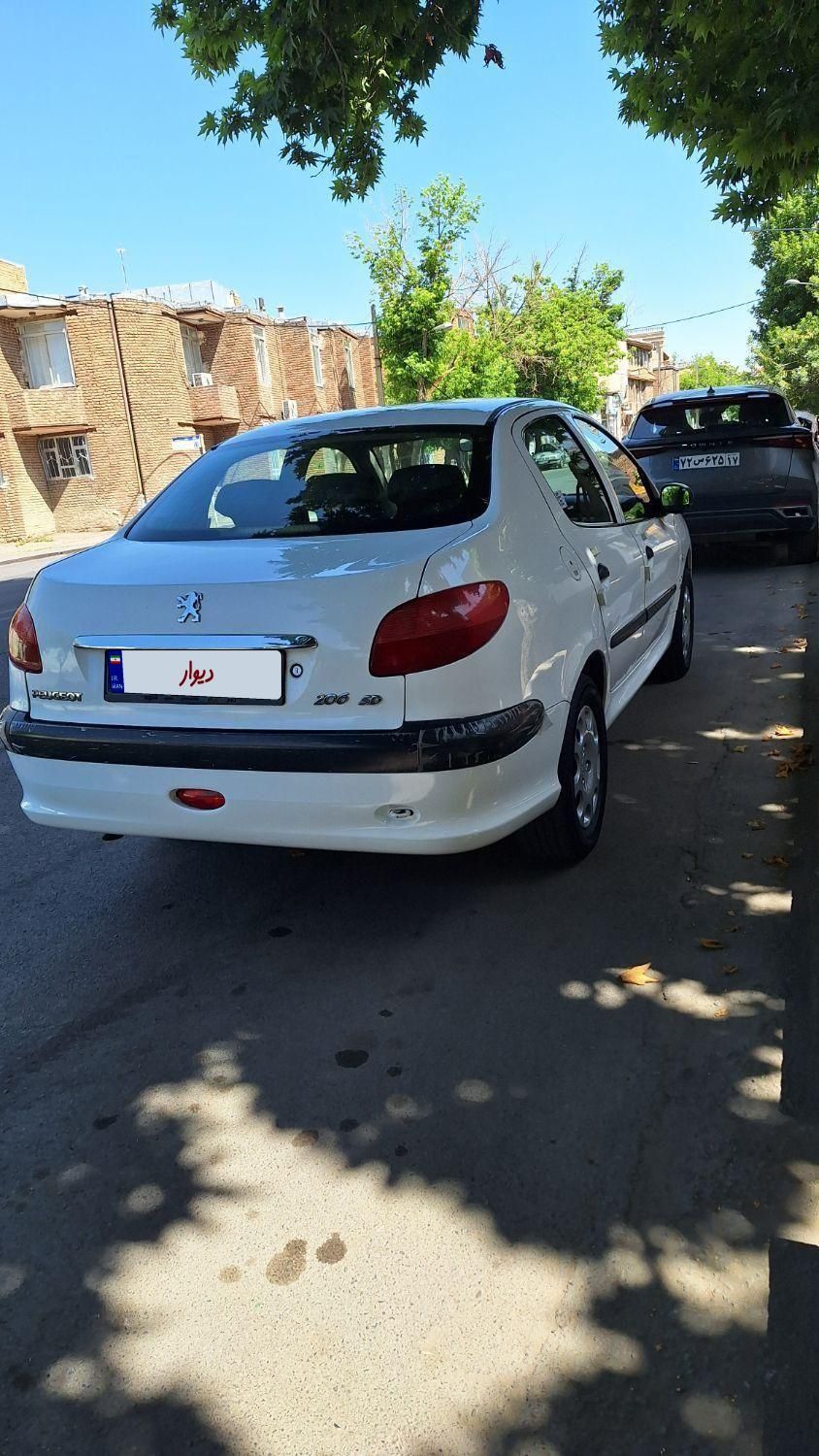 پژو ۲۰۶ صندوق دار v8 - 1390