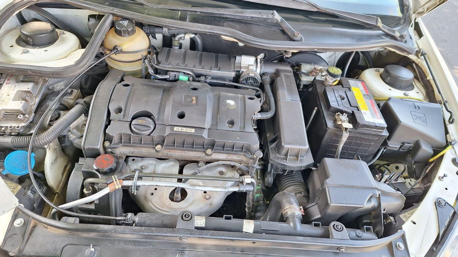 پژو ۲۰۶ صندوق دار v8 - 1390