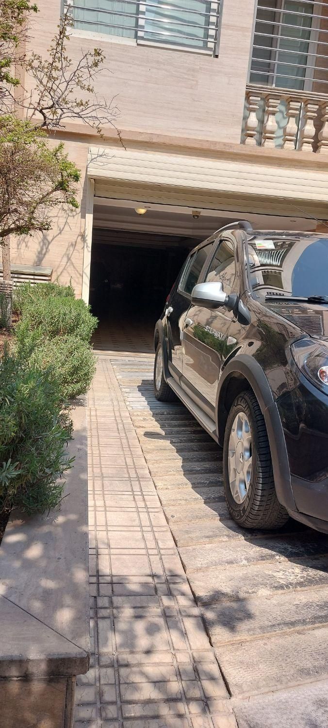 رنو ساندرو دنده ای - 1396