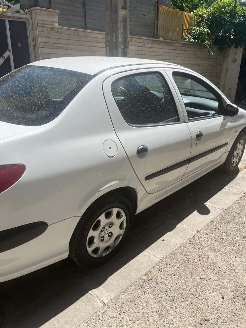 پژو ۲۰۶ صندوق دار v8 - 1396