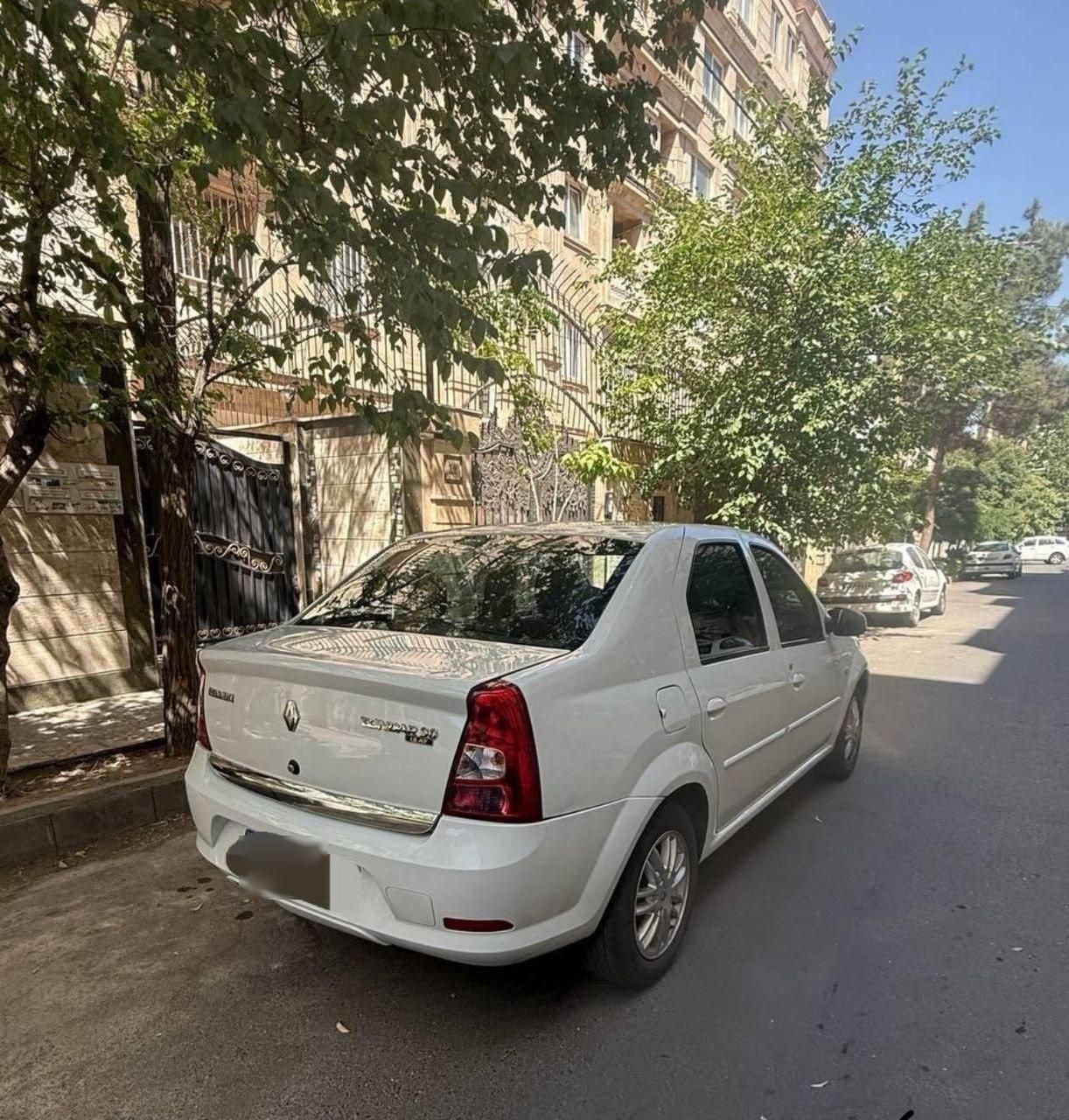 رنو تندر 90 پلاس اتوماتیک - 1396