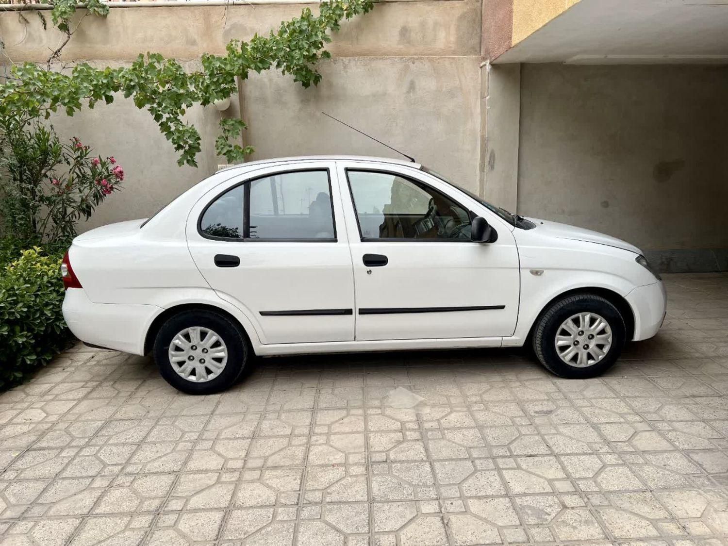 تیبا صندوق دار SX - 1400
