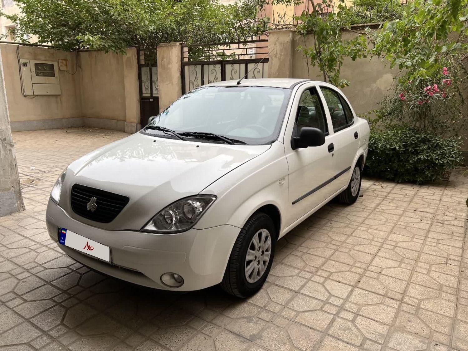 تیبا صندوق دار SX - 1400
