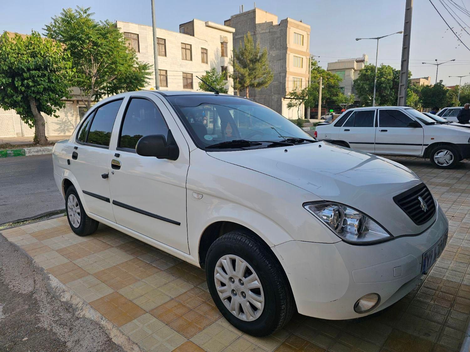 تیبا صندوق دار SX - 1401