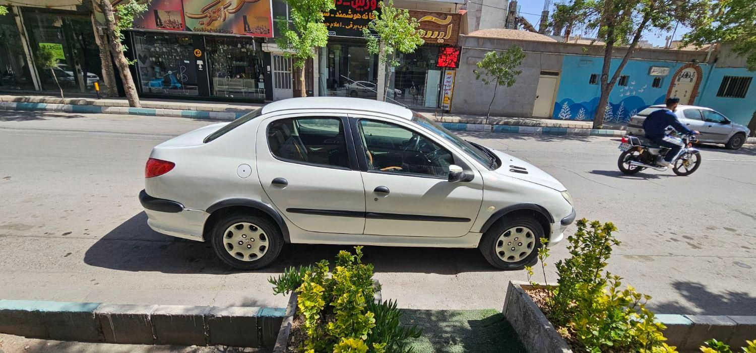 پژو 206 SD v8 - 1390