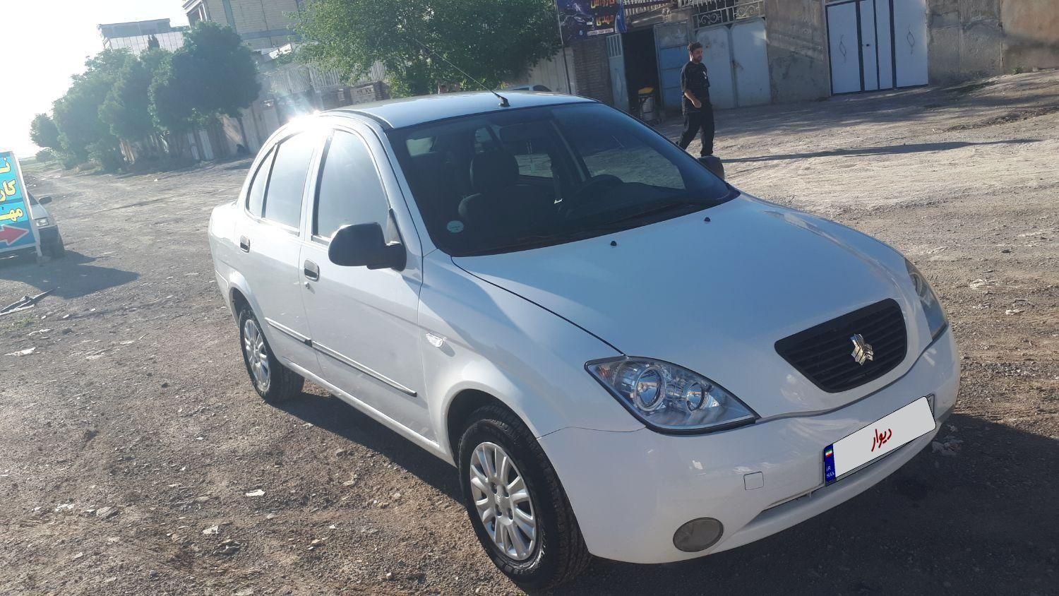تیبا صندوق دار SX - 1398