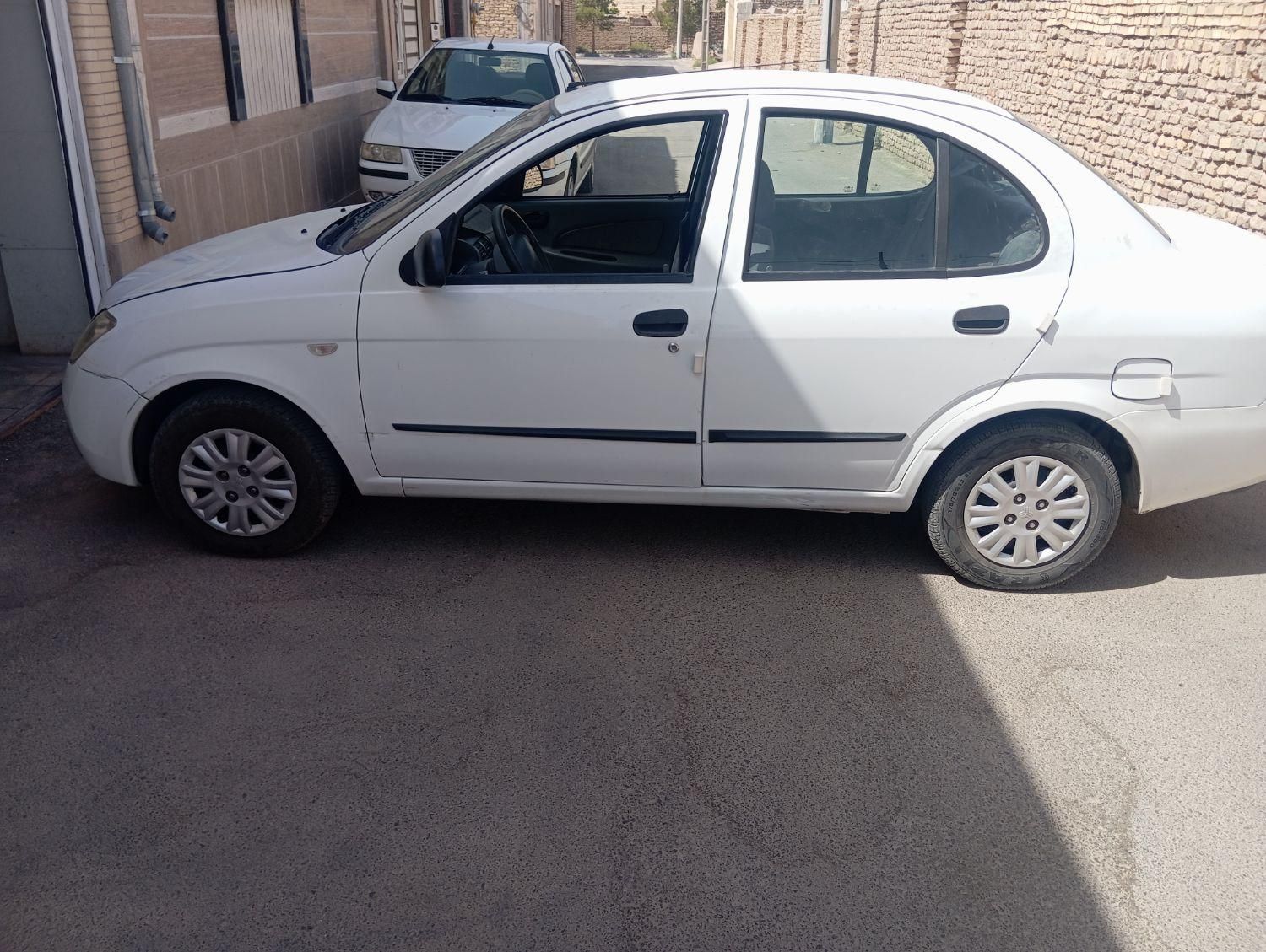 تیبا صندوق دار EX - 1395