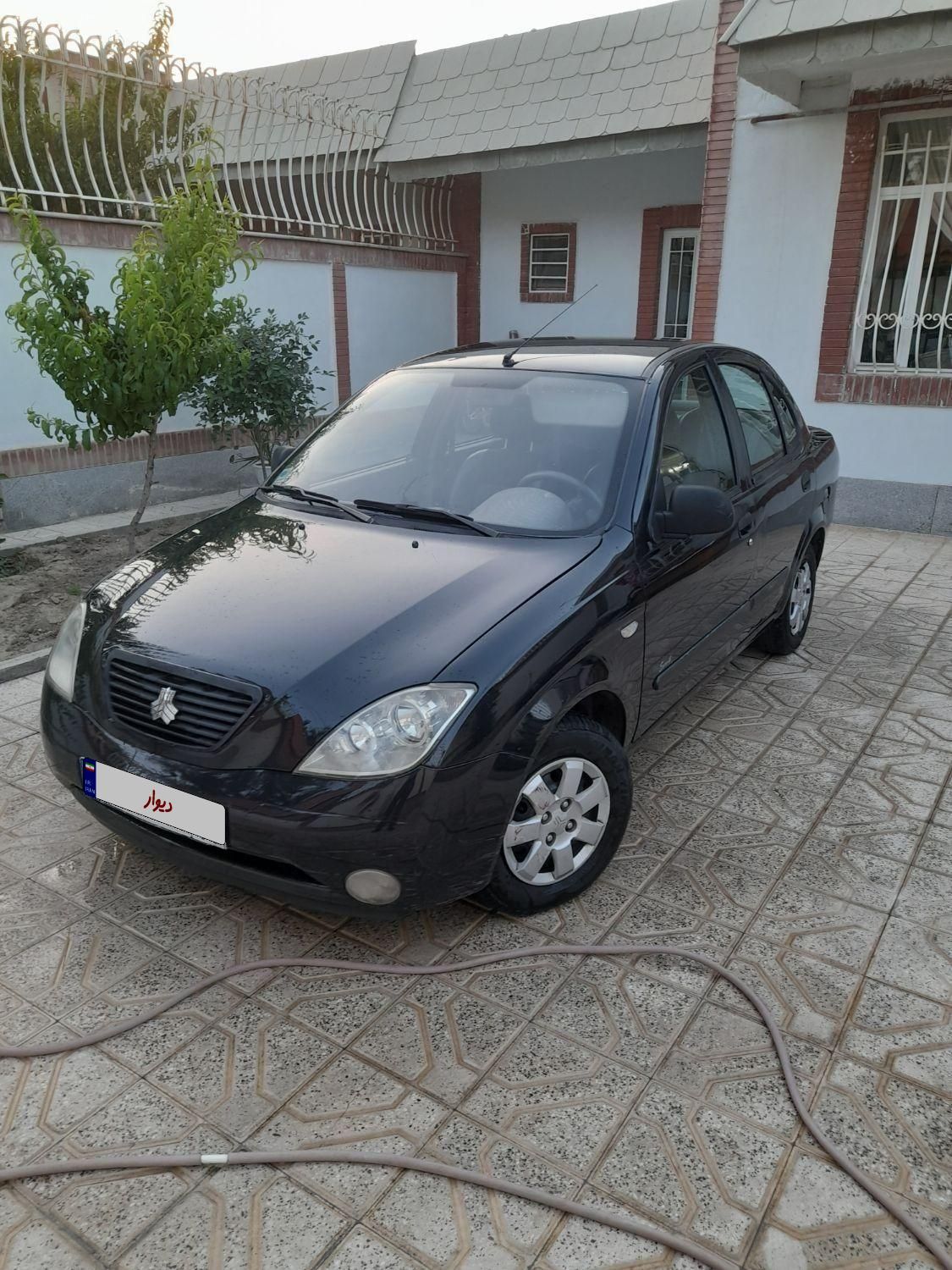 تیبا صندوق دار SX - 1393