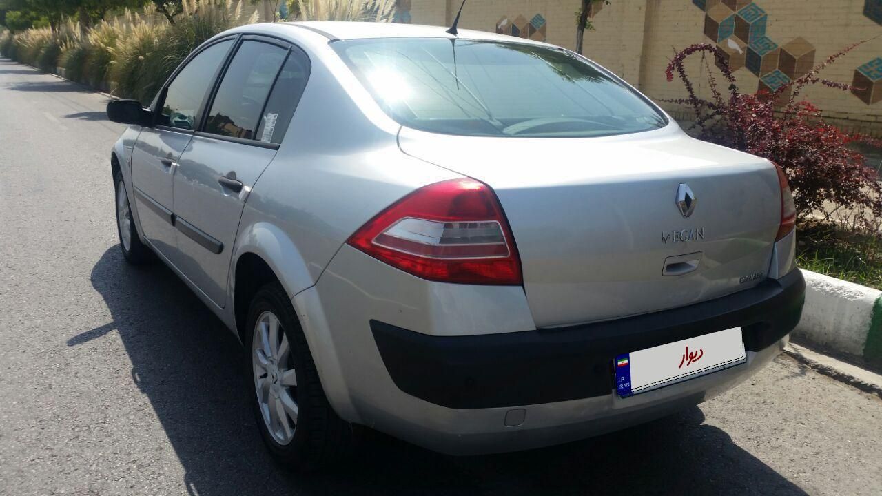 رنو مگان دنده‌ای 1600 - 2008