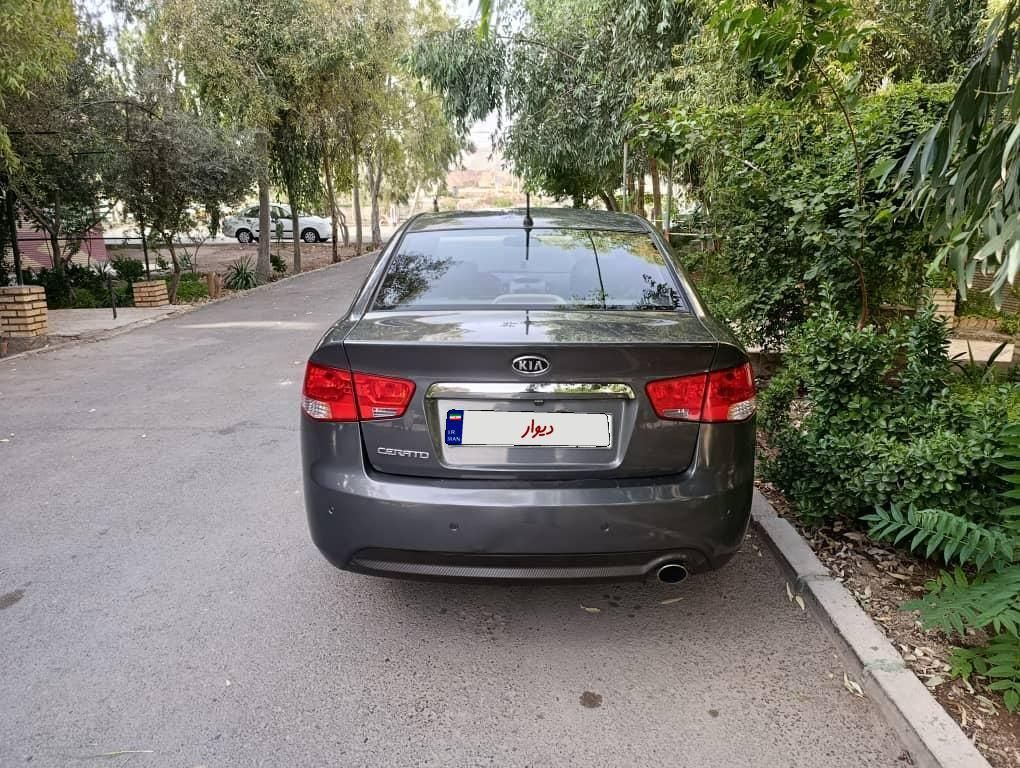 کیا سراتو 2.0 لیتر اتوماتیک GT لاین - 2017